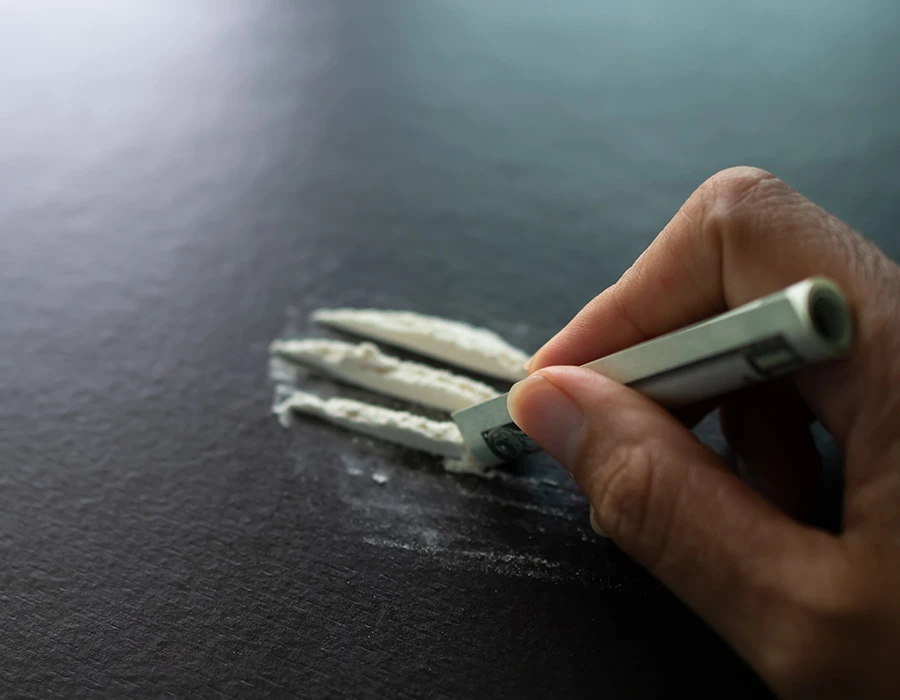 Persoon maakt lijntjes speed klaar voor gebruik.