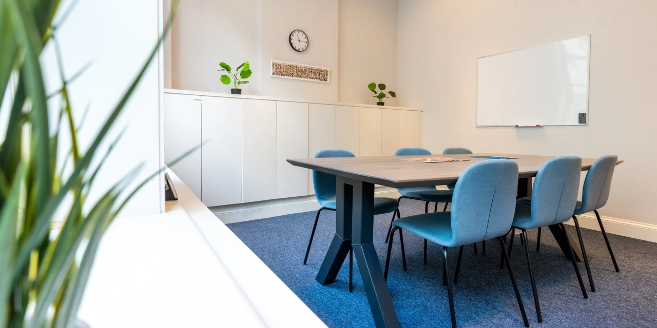 Ruimte voor groepsbehandeling bij afkickkliniek Utrecht.