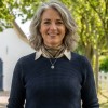 Marion vertelt haar herstelverhaal op de oprijlaan van de afkickkliniek van Connection SGGZ in Meerlo.